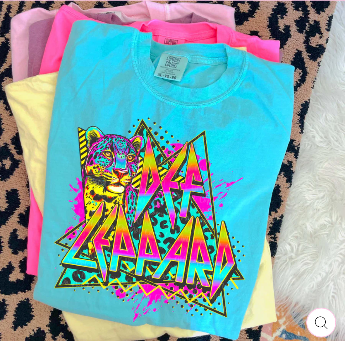Def Leopard Band Tee
