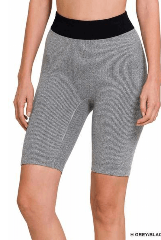 RIBBED SEAMLESS BIKER SHORTS