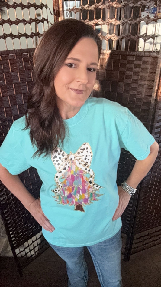 Brush Stroke Christmas Tree Comfort Color Tee