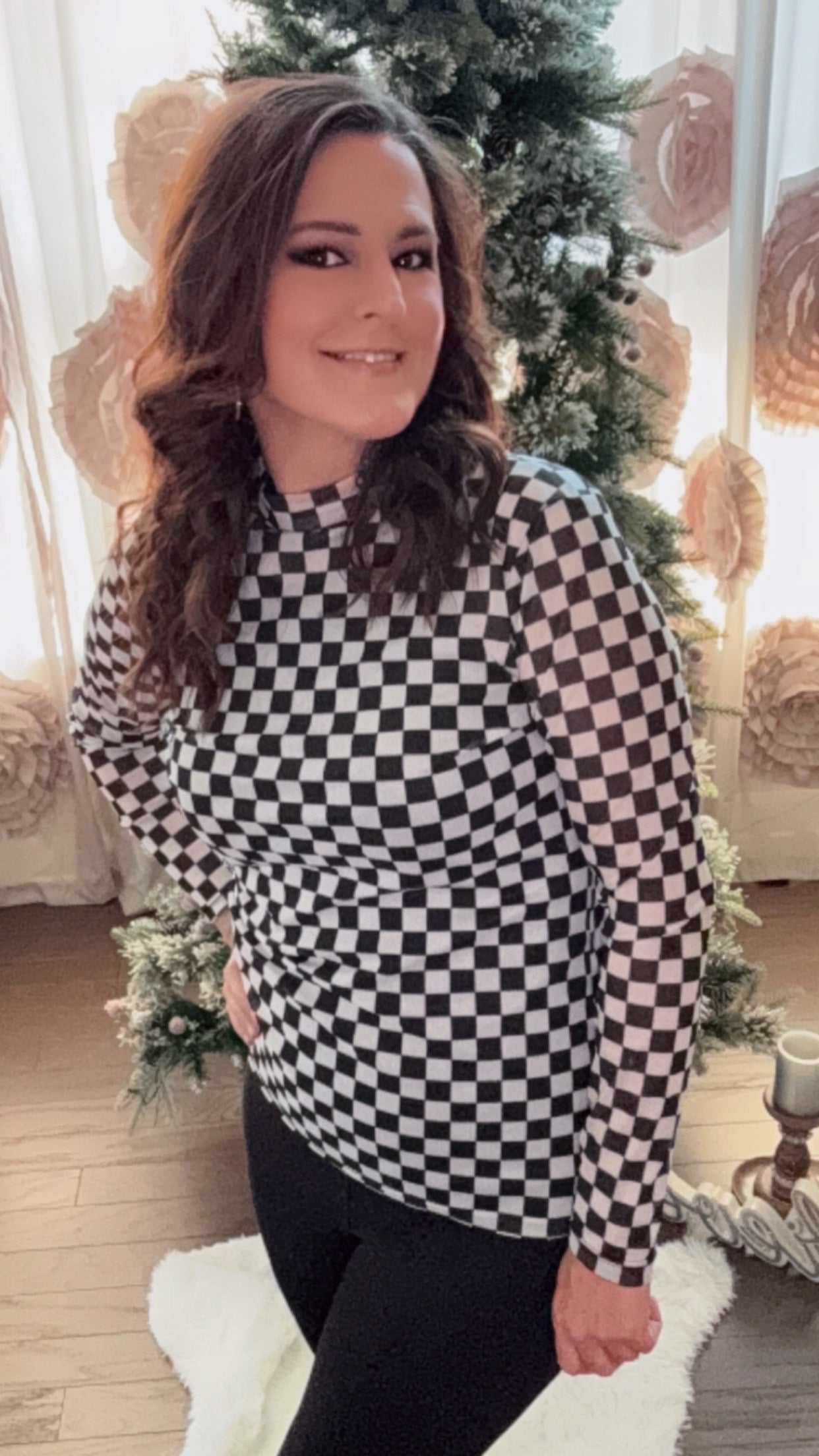 Round the Track Mesh Top Black and White